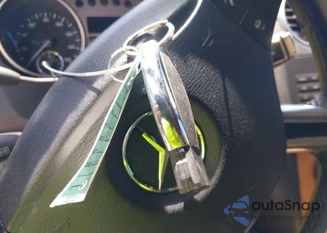 2008 Mercedes-Benz Ml 350 4Matic z USA, uszkodzony, nr VIN 4JGBB86EX8A359538